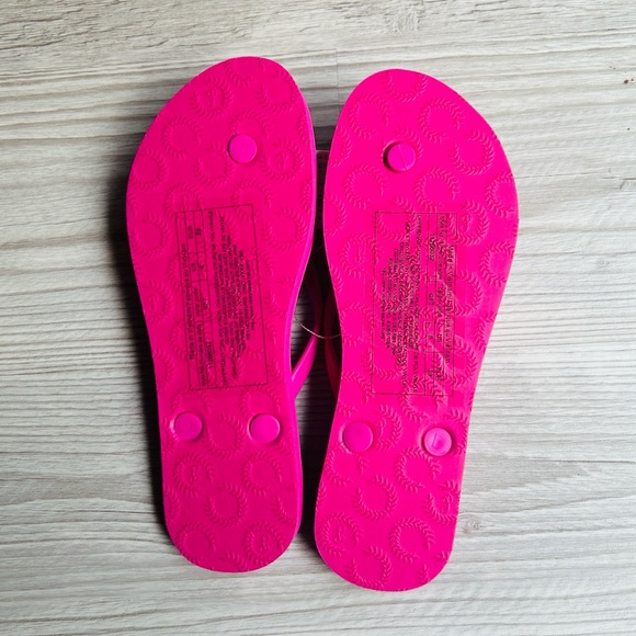 🩴 PINK Victoria's Secret Logo Flip Flops Size 8 NWT - Picture 7 of 8